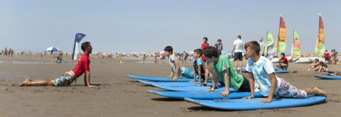clase de surf en Punta del Moral , Huelva con Kanela Sailing School