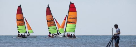 Catamaran en Isla Canela y Punta del Moral Huelva con Kanela Sailing School